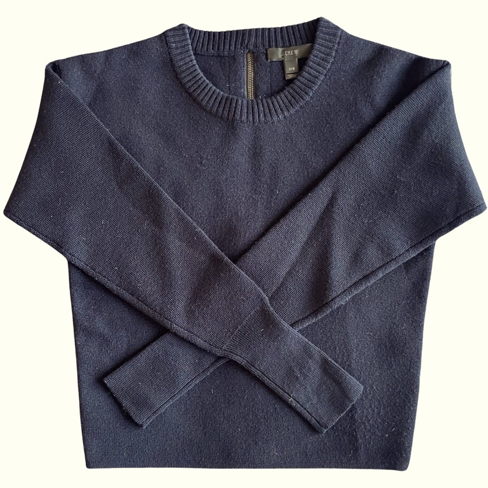 Navy J Crew sweater with zipper detail on back! Size XS